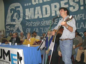 Actuaci�n en Universidad de las Madres